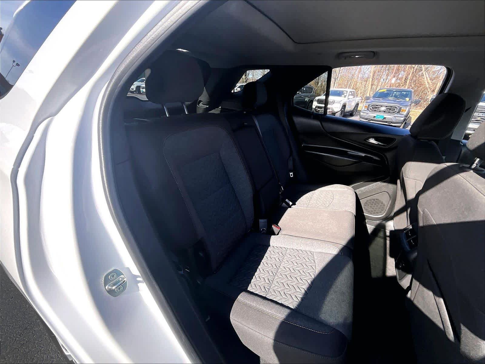 Used 2023 Chevrolet Equinox LT AWD/4WD image 15