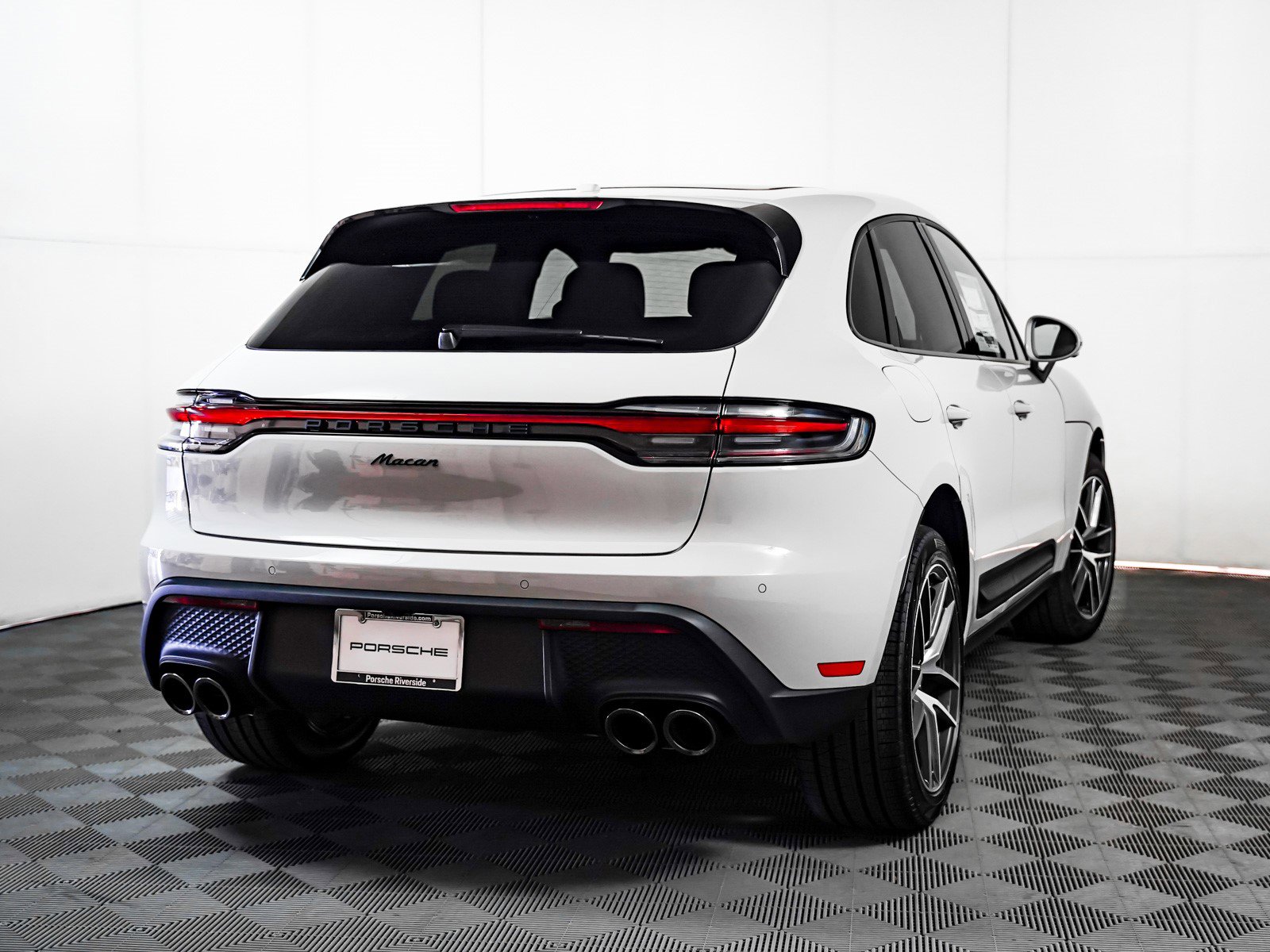 New 2026 Porsche Macan image 10