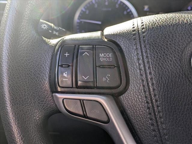 Used 2019 Toyota Highlander LE image 11