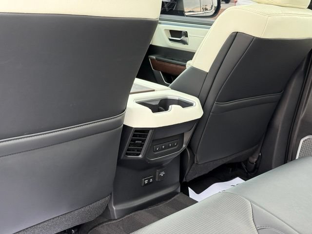 Used 2024 Toyota Tundra Capstone AWD/4WD image 29