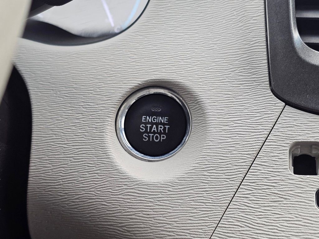 Used 2014 Toyota Sienna Limited w/ Limited Premium Package AWD/4WD image 10