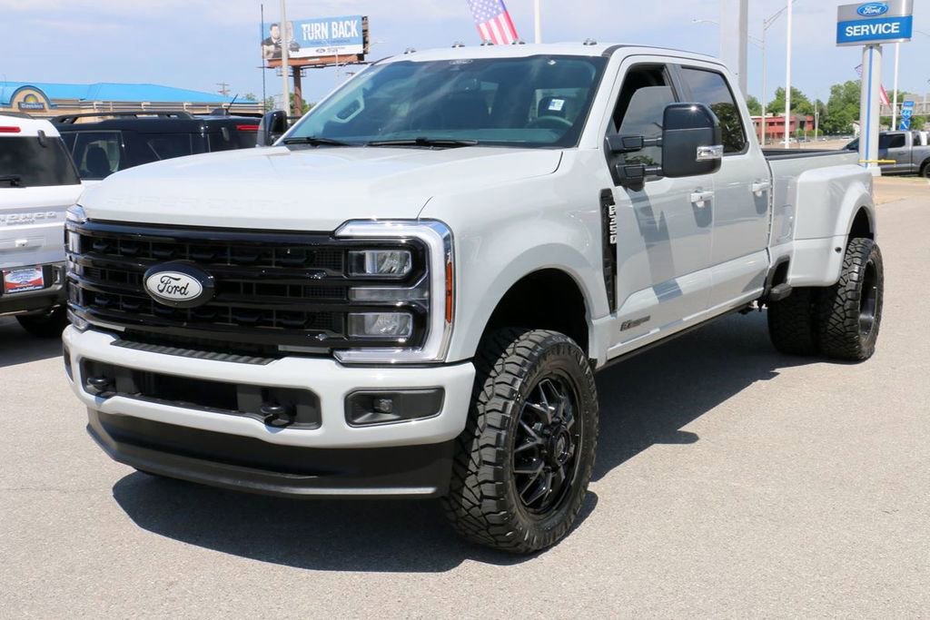 New 2026 Ford F350 Lariat AWD/4WD image 2