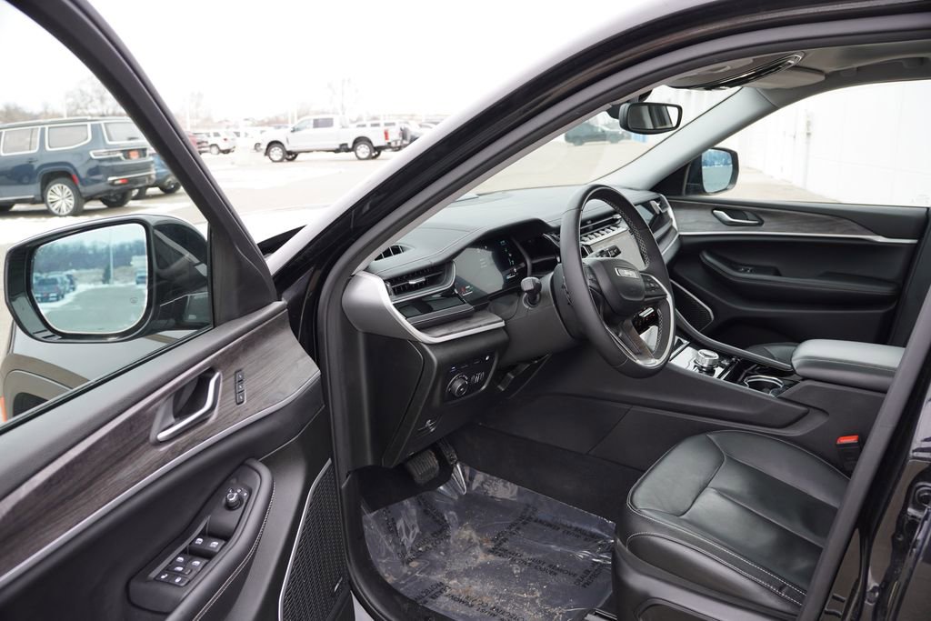 Used 2022 Jeep Grand Cherokee Limited 4xe image 15