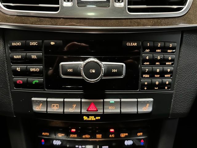 Used 2014 Mercedes-Benz E 250 BlueTEC 4MATIC Sedan image 19