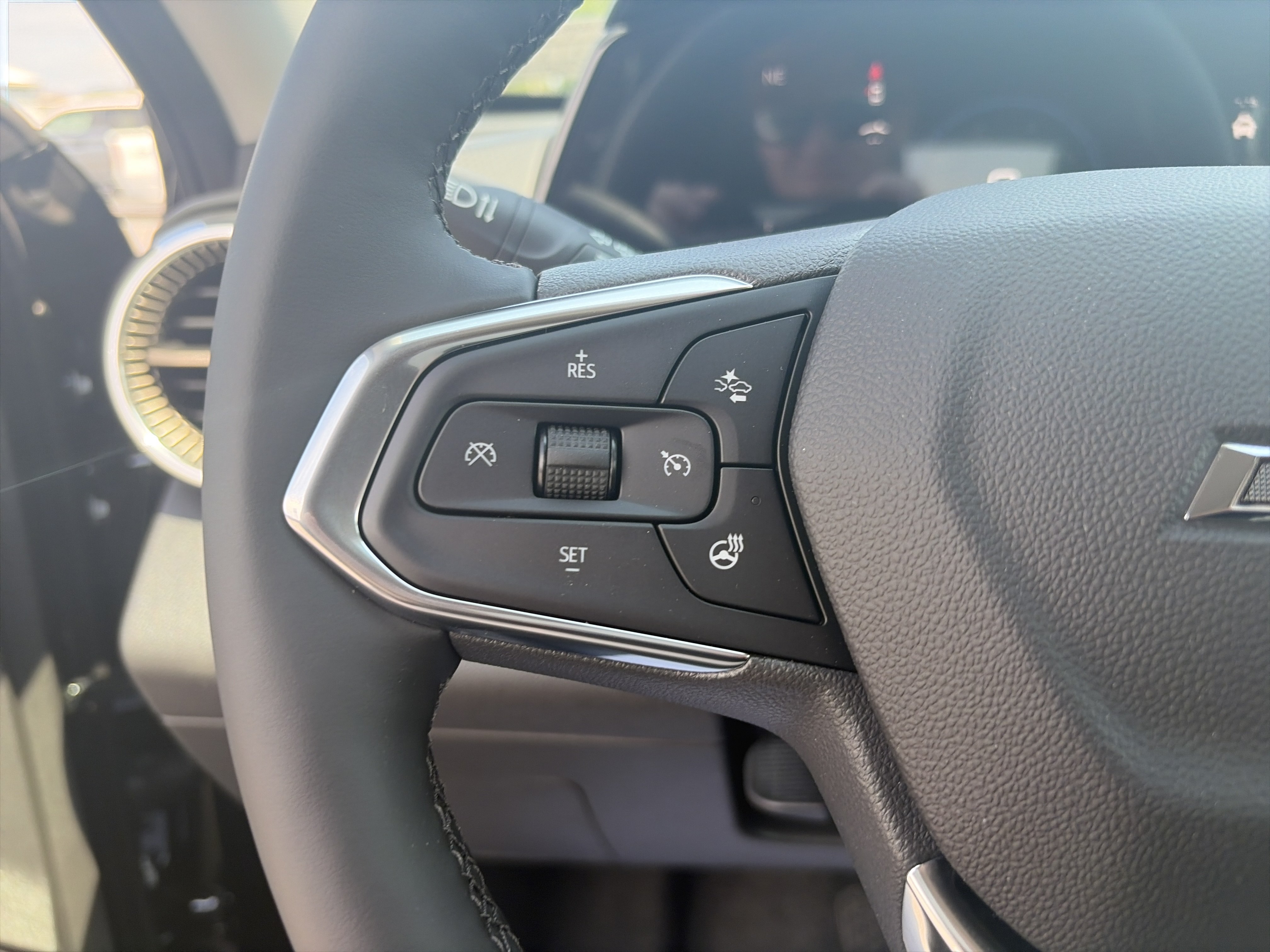 New 2026 Chevrolet Trax ACTIV w/ Driver Confidence Package FWD image 21