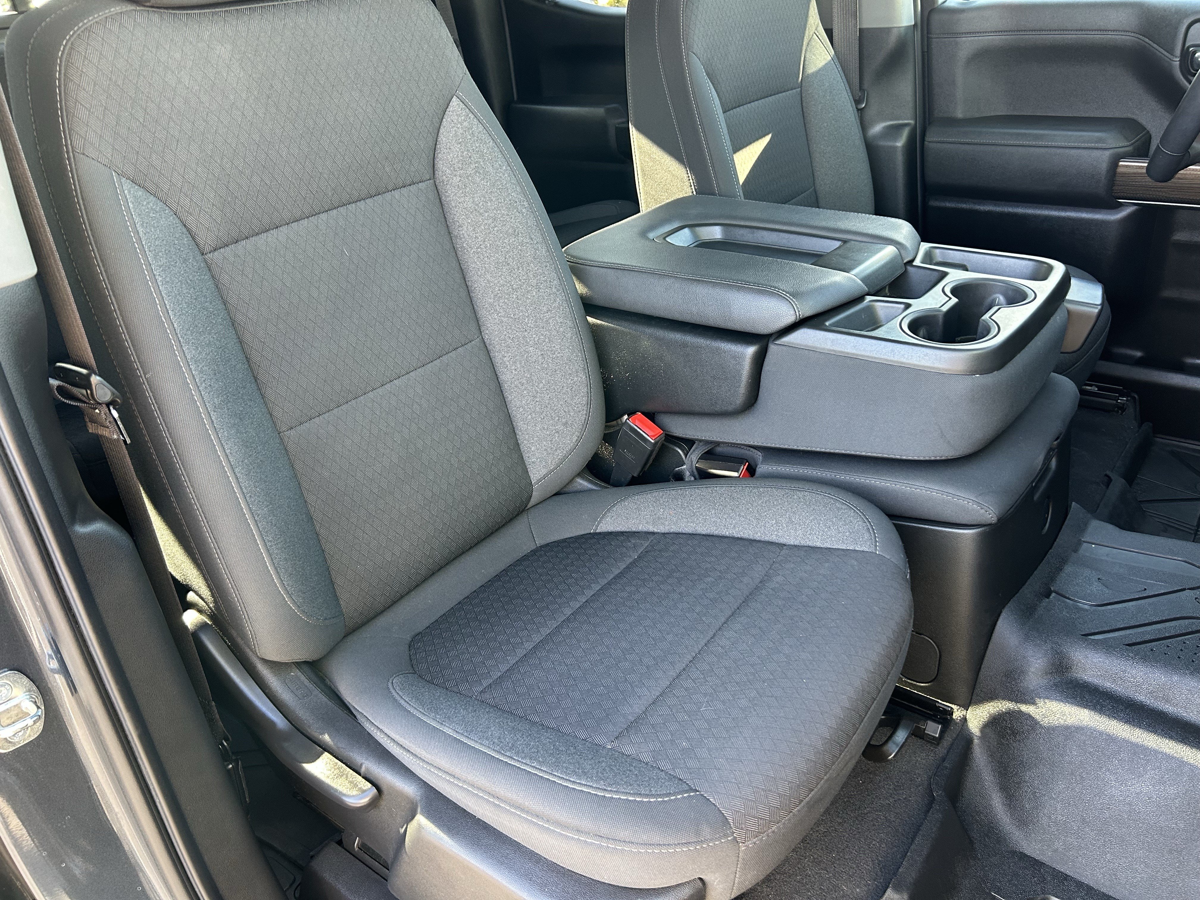 Used 2022 Chevrolet Silverado 1500 LT w/ Convenience Package II AWD/4WD image 8