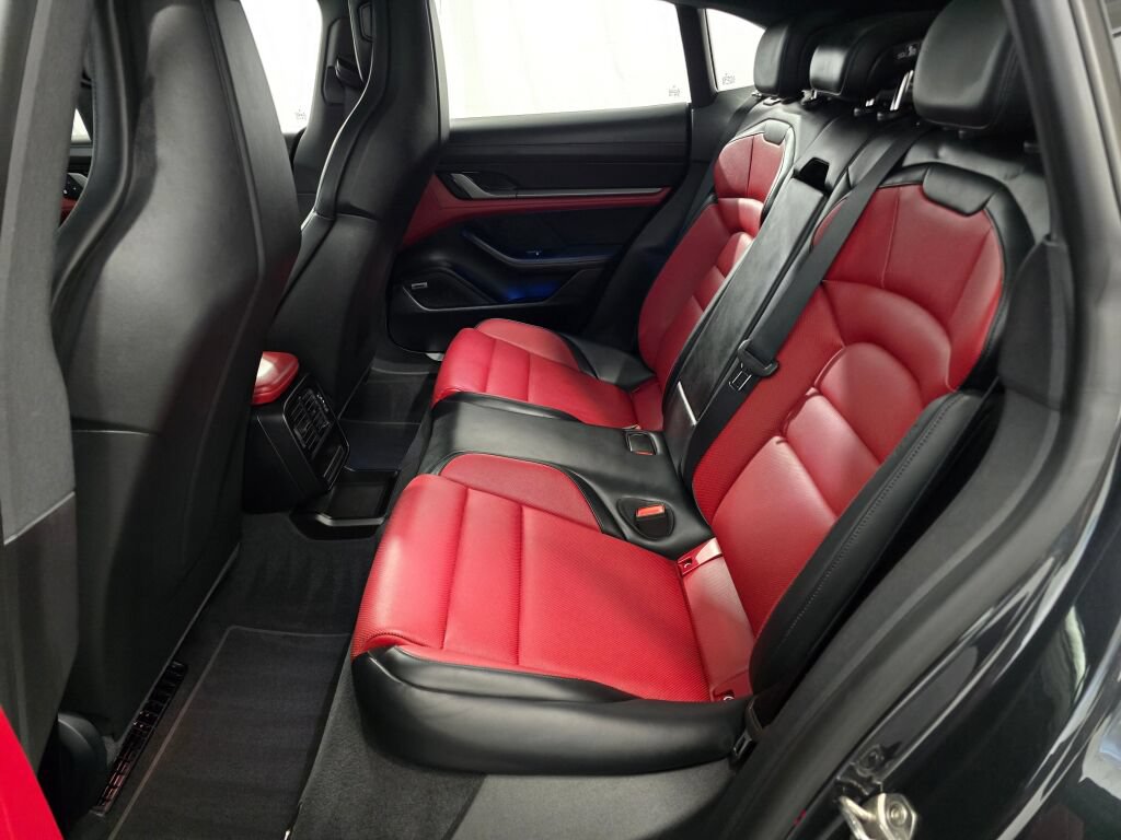 Certified 2025 Porsche Taycan 4S AWD/4WD image 21
