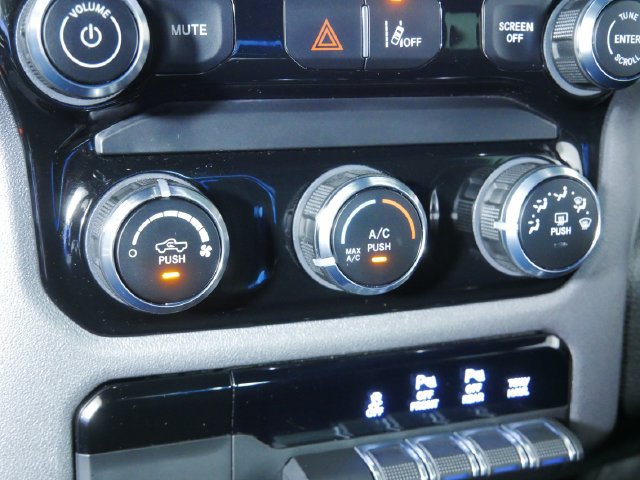 Used 2025 RAM 1500 Big Horn AWD/4WD image 30