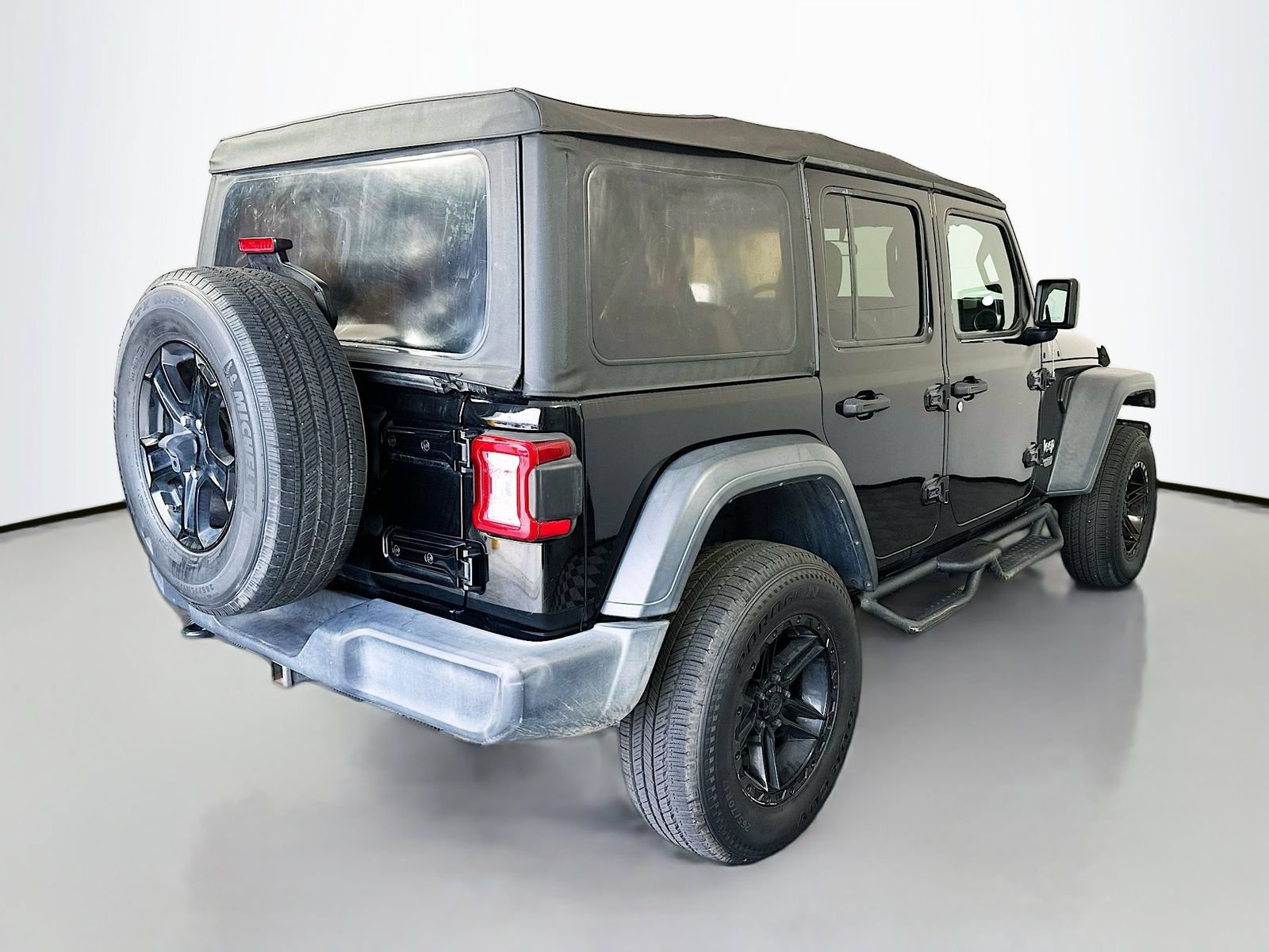 Used 2018 Jeep Wrangler Unlimited Sport S AWD/4WD image 7