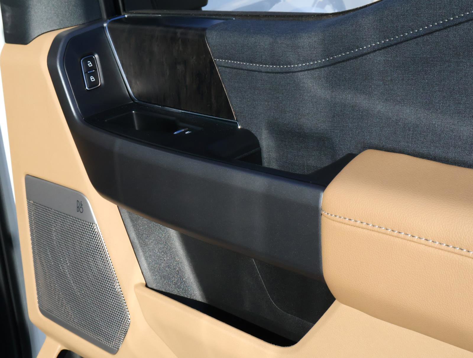 Used 2026 Ford F350 Lariat image 16