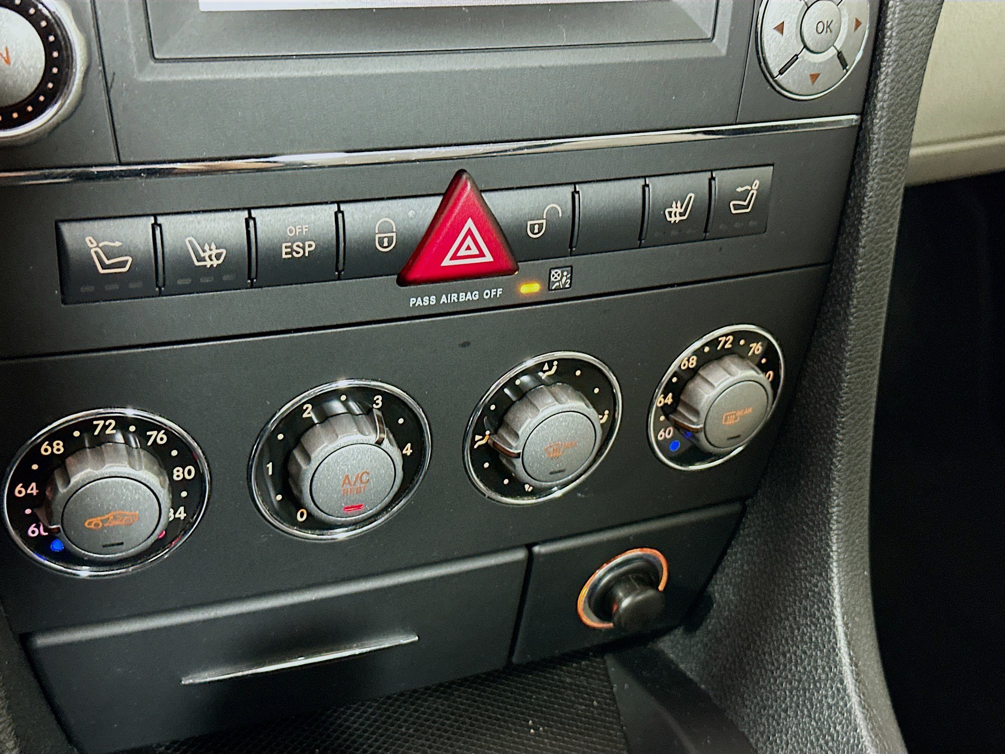 Used 2009 Mercedes-Benz SLK 350 image 21
