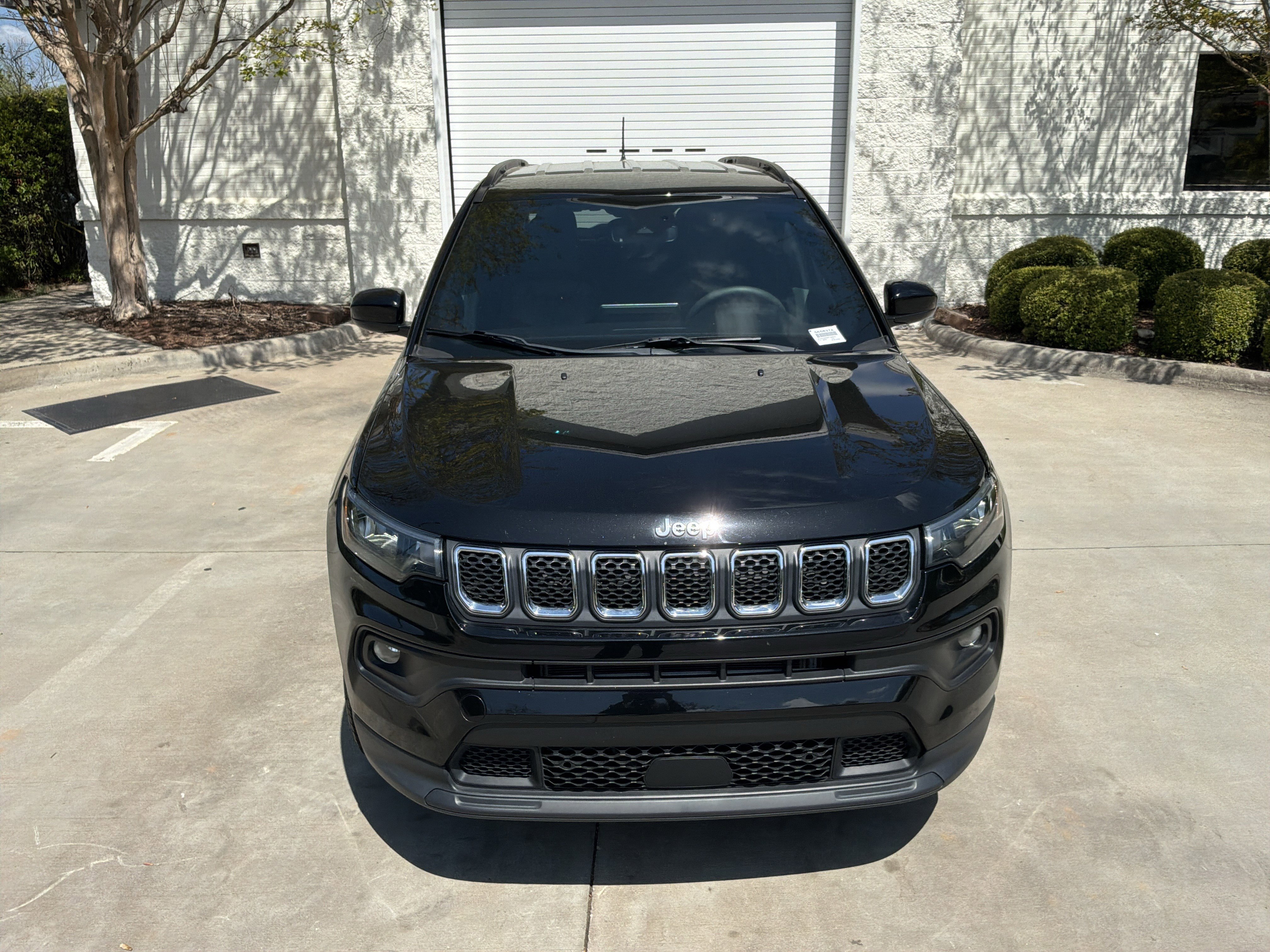 Used 2024 Jeep Compass Latitude w/ Convenience Group image 5