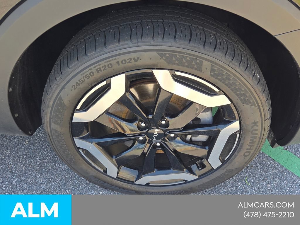 Used 2025 Kia Telluride S FWD image 19