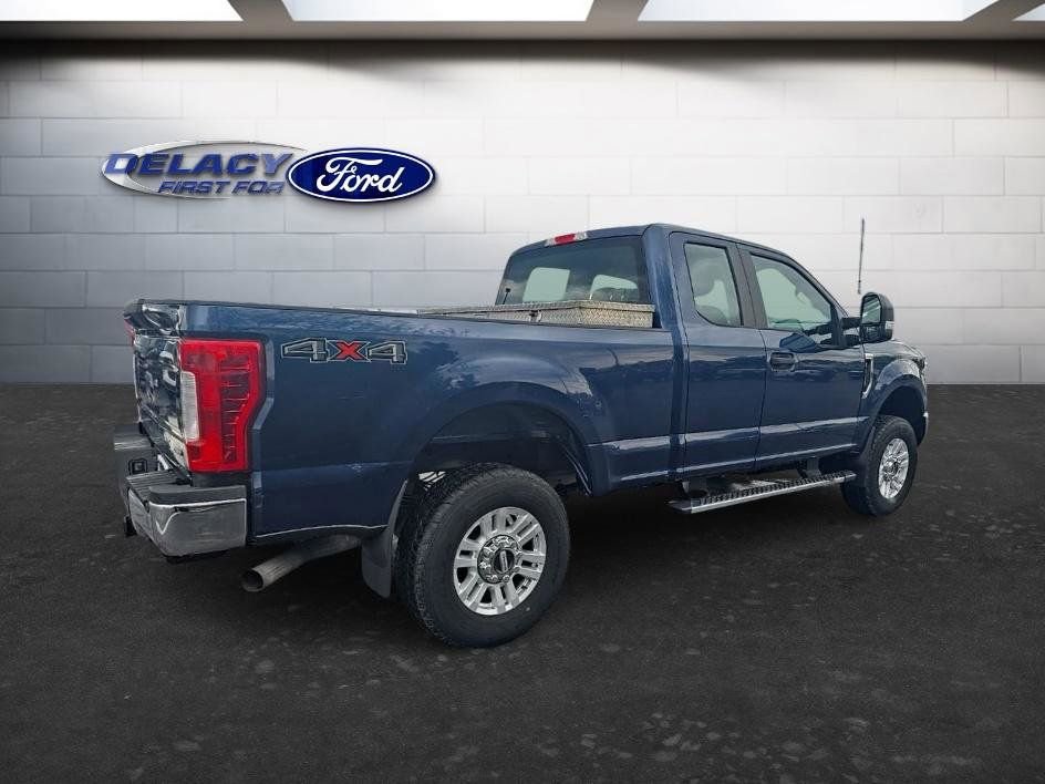 Used 2017 Ford F250 XL w/ STX Appearance Package AWD/4WD image 8