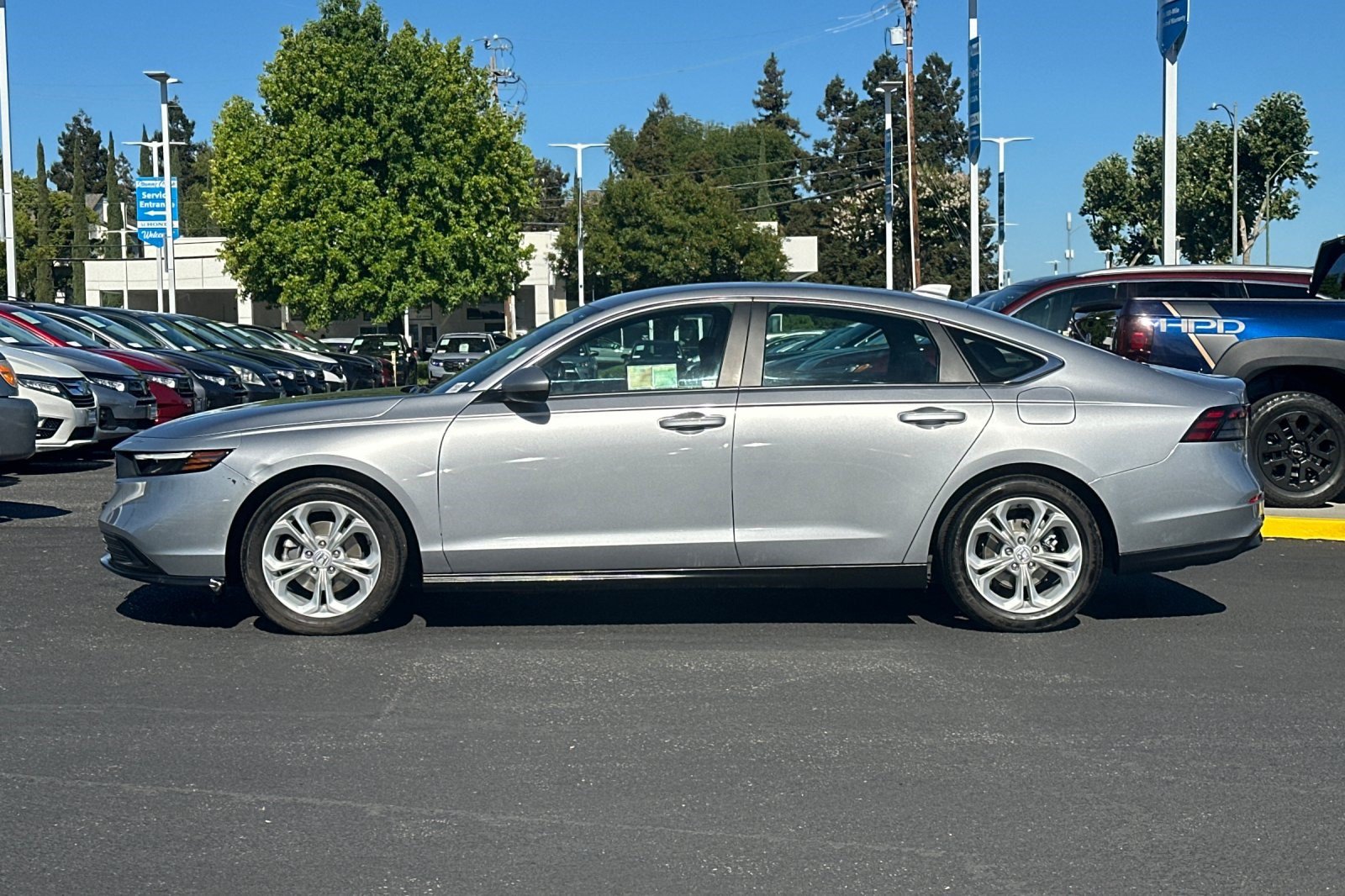 Used 2023 Honda Accord LX image 2