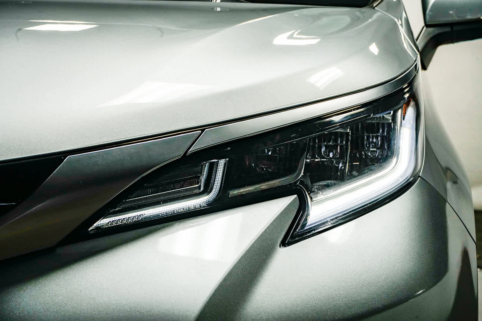 Used 2021 Toyota Sienna Limited image 8