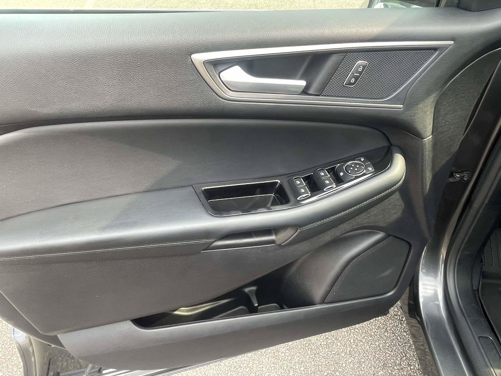 Used 2020 Ford Edge SEL w/ Convenience Package FWD image 14