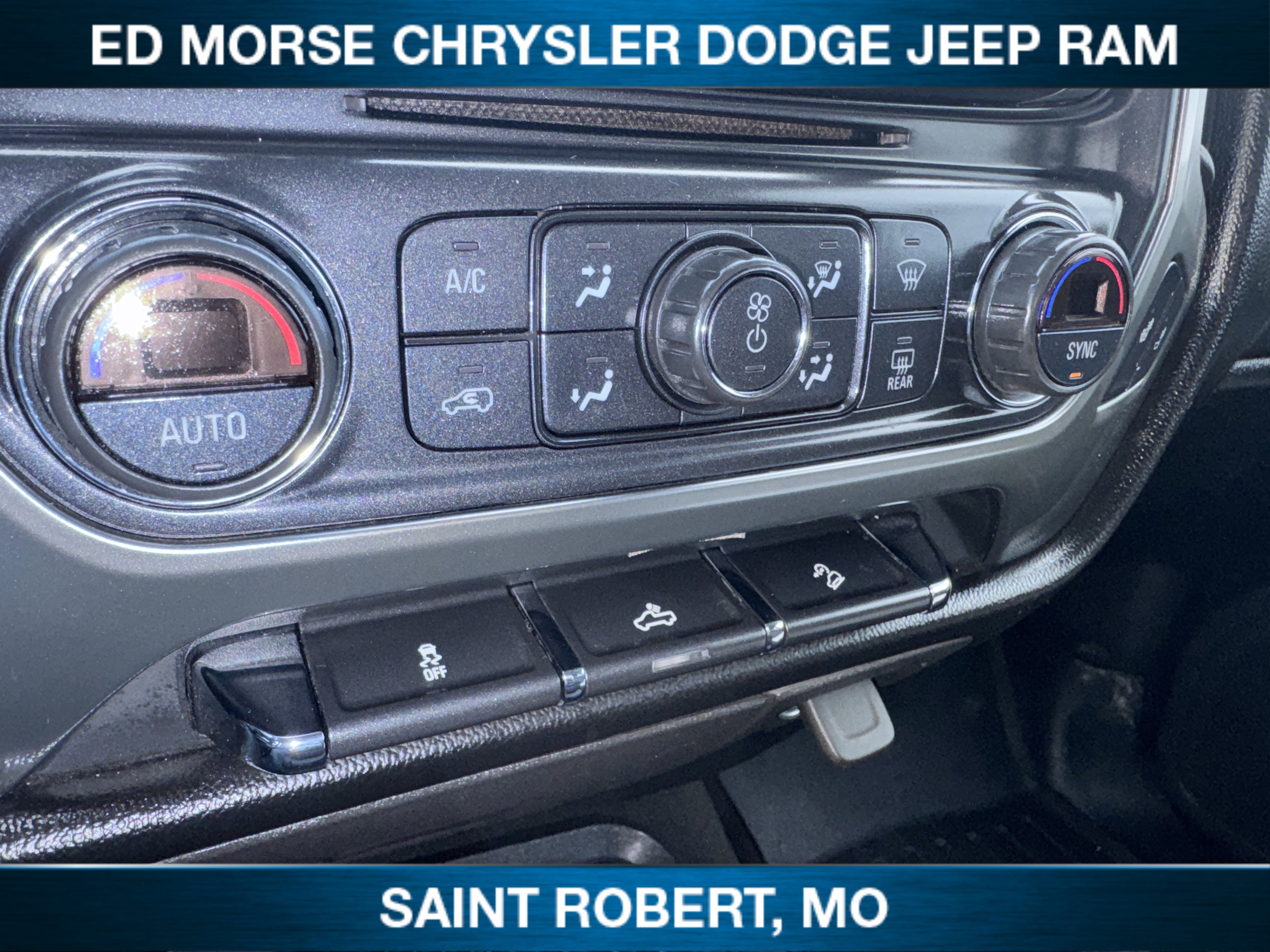 Used 2018 Chevrolet Silverado 1500 LT w/ All Star Edition image 19