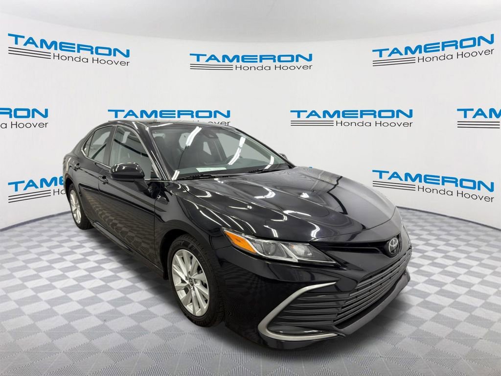Used 2023 Toyota Camry LE FWD image 7