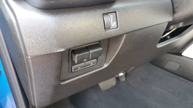 Used 2024 GMC Canyon AT4X AWD/4WD image 8