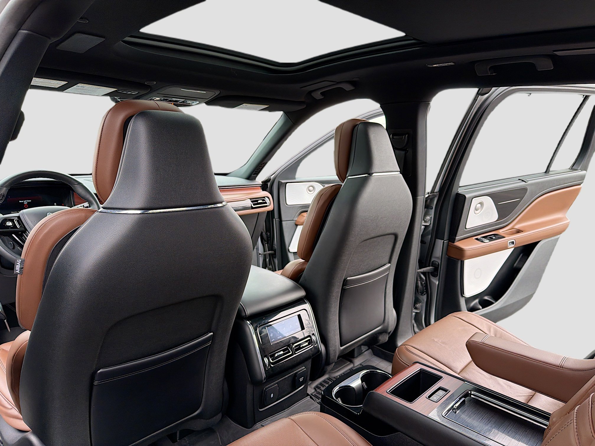 Used 2023 Lincoln Aviator Reserve w/ Equipment Group 201A image 6