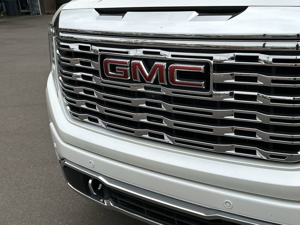 Used 2023 GMC Sierra 1500 Denali w/ Denali Reserve Package AWD/4WD image 31