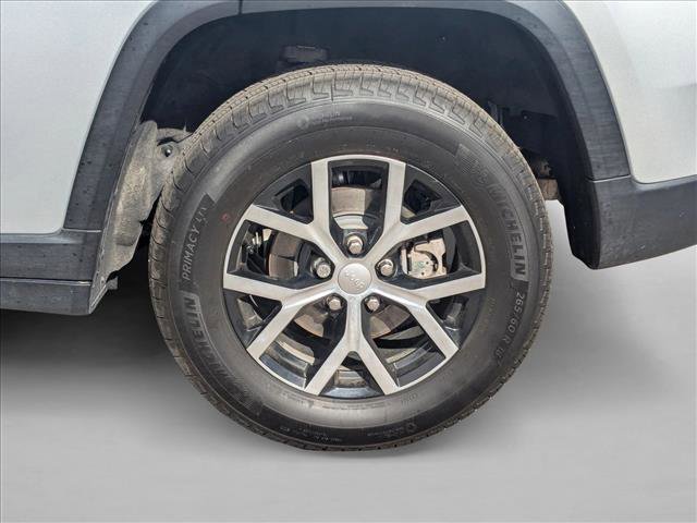 Used 2025 Jeep Grand Cherokee Limited w/ Trailer Tow Package image 26