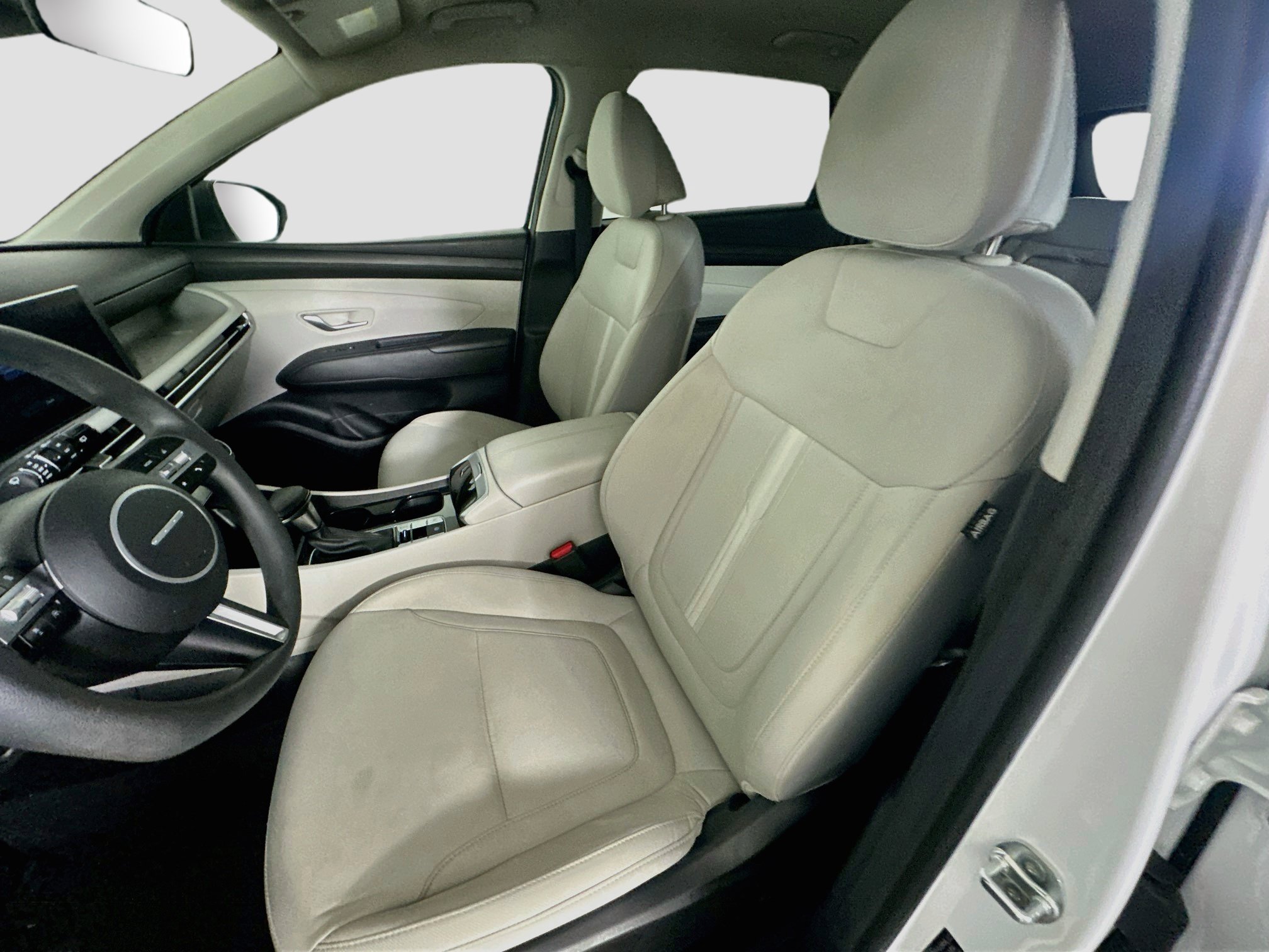 Used 2025 Hyundai Tucson SEL FWD image 13