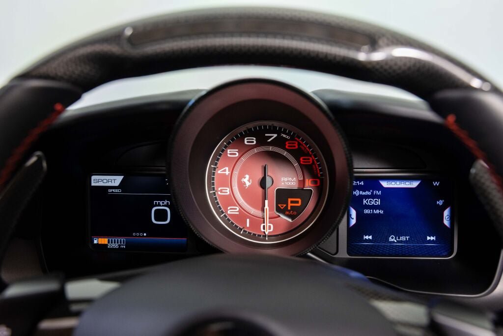 Used 2022 Ferrari F8 Tributo RWD image 54