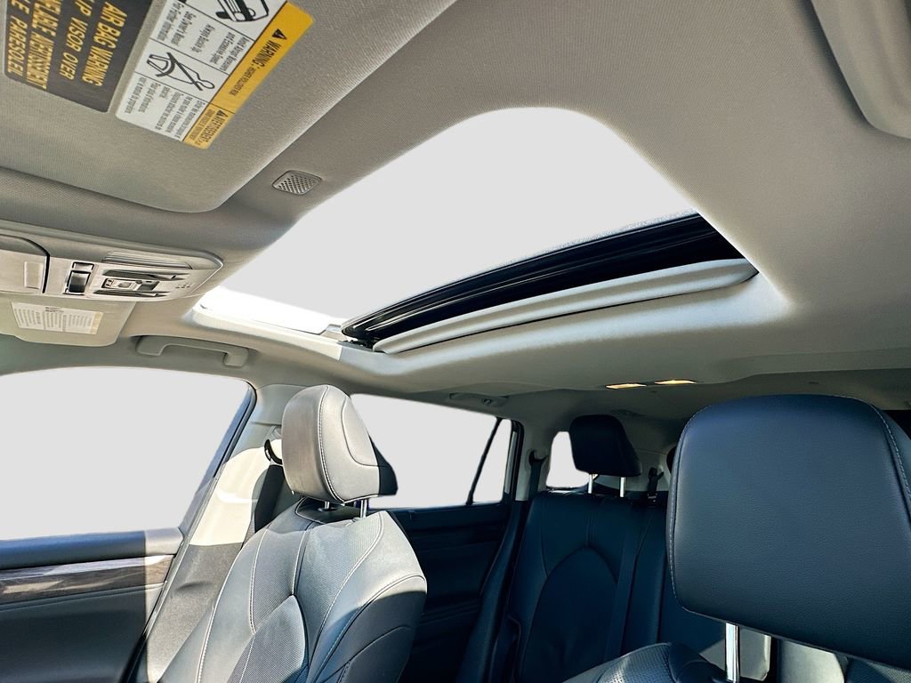 Used 2020 Toyota Highlander Limited image 20