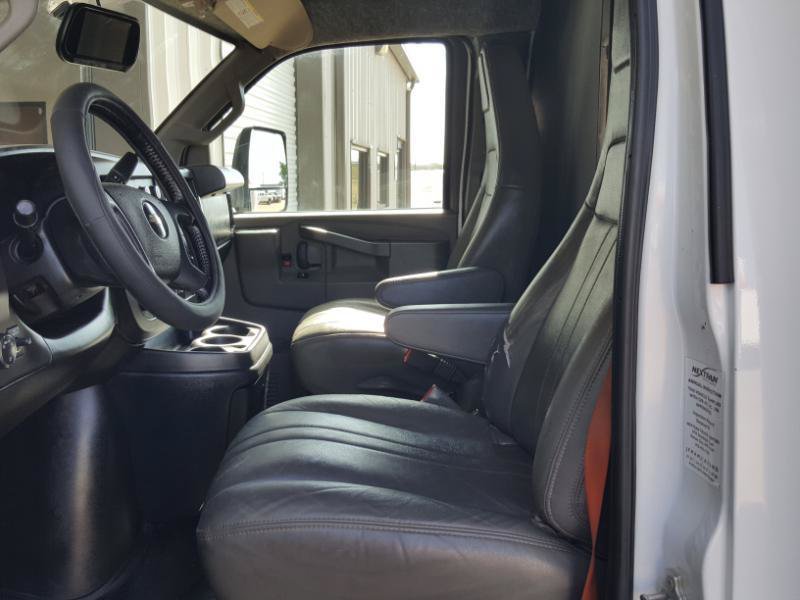 Used 2023 Chevrolet Express 4500 Extended w/ Power Convenience Package RWD image 22