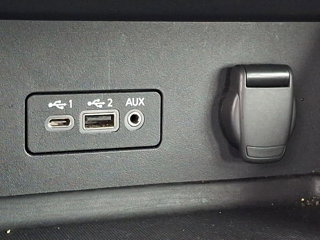 Used 2023 Nissan Sentra SV FWD image 23