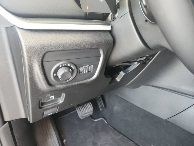 Certified 2024 Jeep Grand Cherokee Laredo X RWD image 33