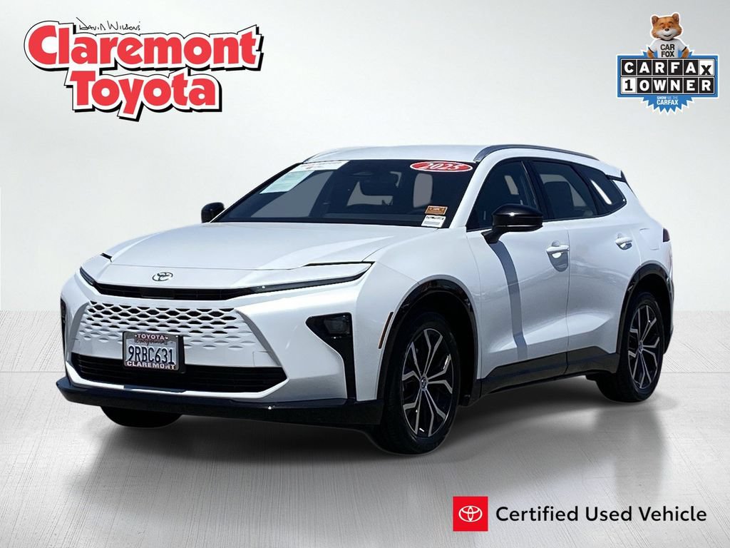 Certified 2025 Toyota Crown Signia AWD/4WD image 1