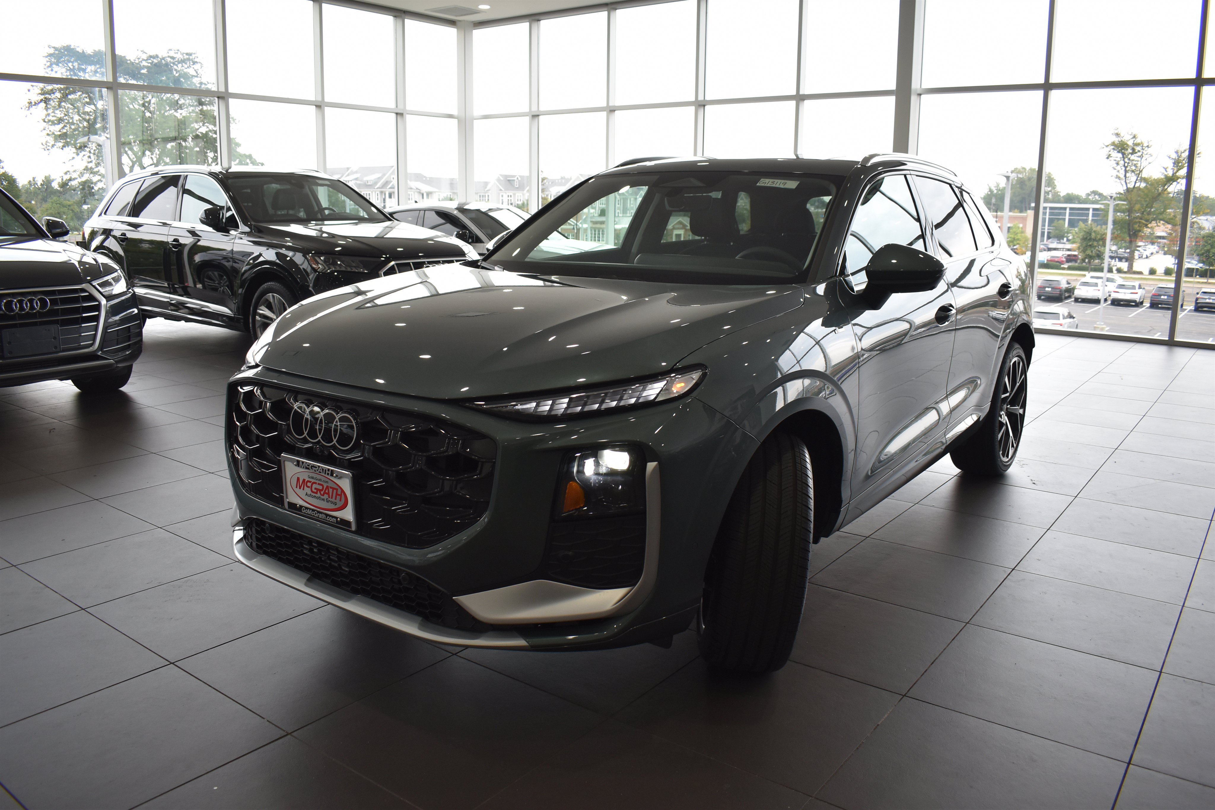 New 2026 Audi Q3 quattro 2.0T AWD/4WD image 3