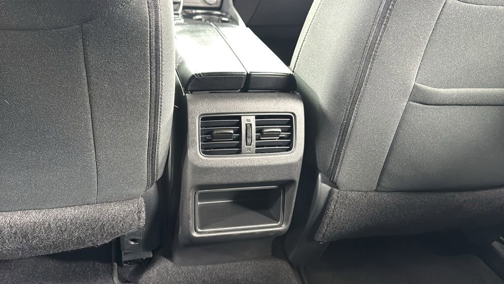 Used 2023 Nissan Rogue S FWD image 36