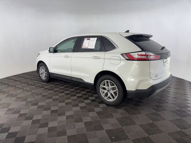 Used 2023 Ford Edge SEL w/ Convenience Package image 9