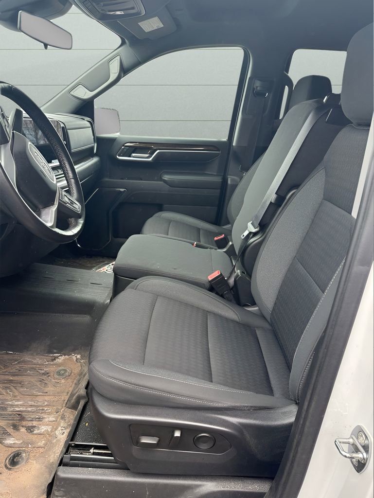 Used 2022 GMC Sierra 1500 Elevation w/ LPO, Elevation Black Package image 10
