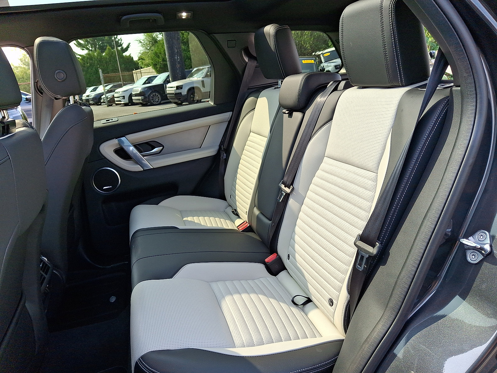 Certified 2026 Land Rover Discovery Sport Landmark AWD/4WD image 19