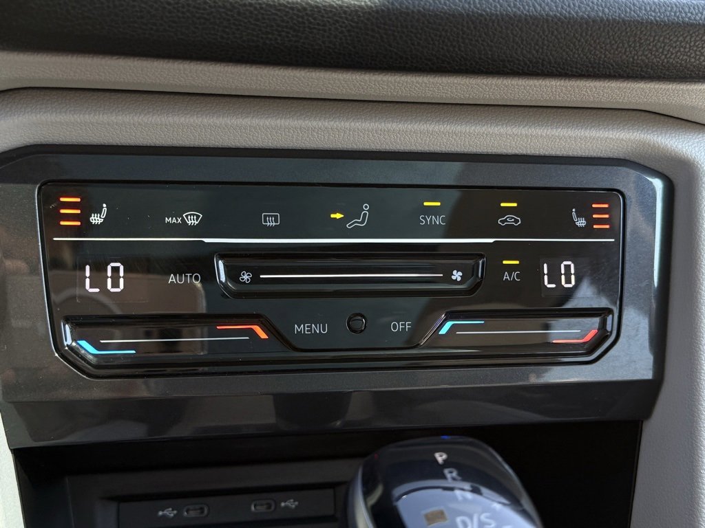 Certified 2023 Volkswagen Tiguan SE image 13