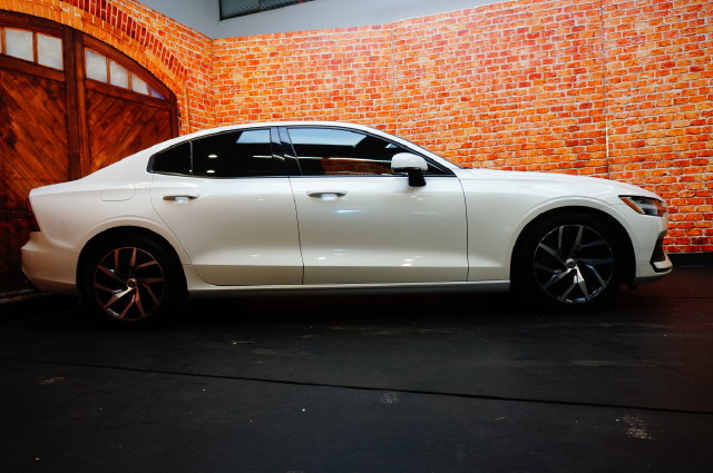 Used 2019 Volvo S60 T6 Momentum AWD/4WD image 5