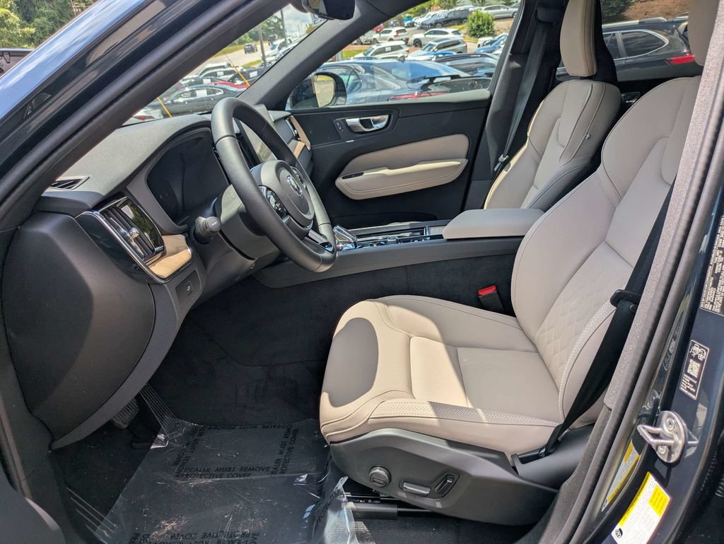 New 2026 Volvo XC60 B5 Plus w/ Protection Package Premier AWD/4WD image 21