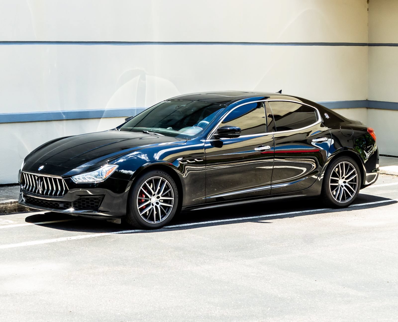 Used 2020 Maserati Ghibli S Q4 AWD/4WD image 3