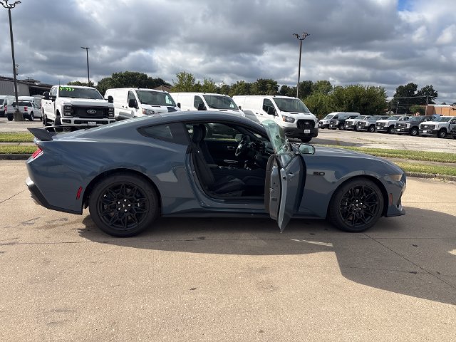 New 2026 Ford Mustang GT Premium w/ GT Performance Package RWD image 10