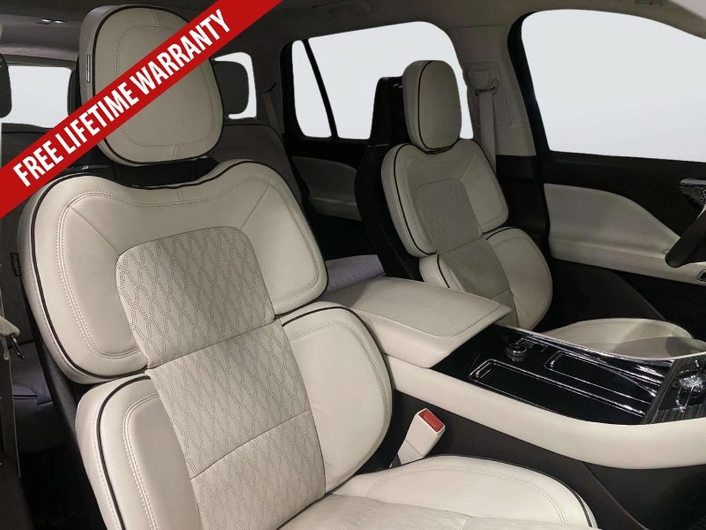 Used 2024 Lincoln Aviator Black Label w/ Jet Package AWD/4WD image 36