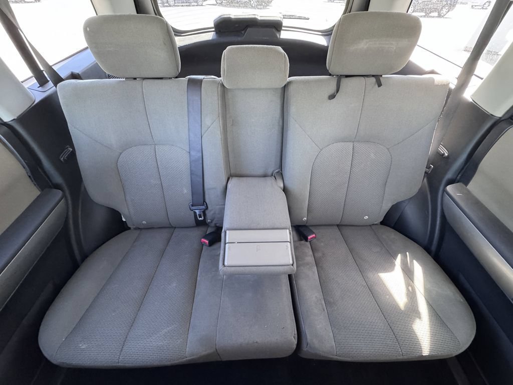 Used 2004 Mitsubishi Endeavor LS AWD/4WD image 36