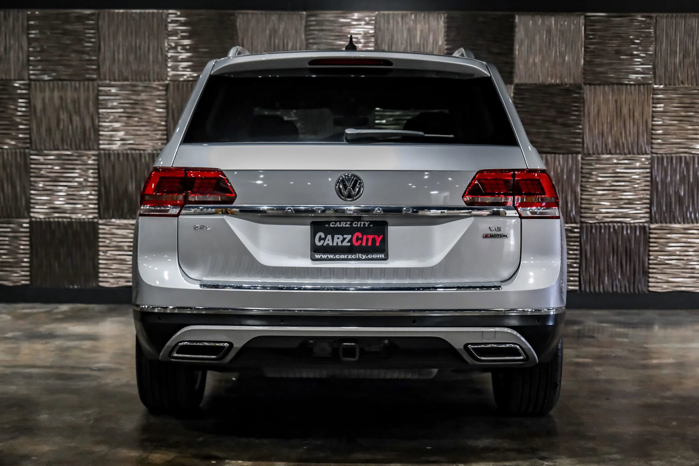 Used 2018 Volkswagen Atlas SEL Premium image 11