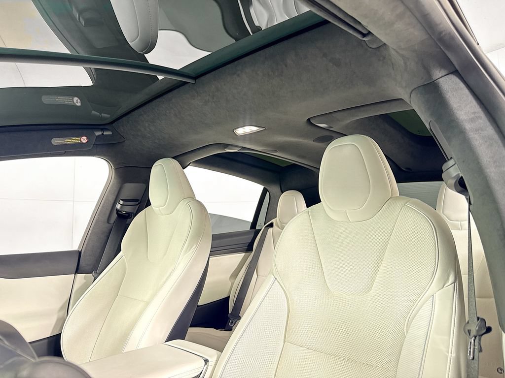 Used 2022 Tesla Model X Plaid image 23