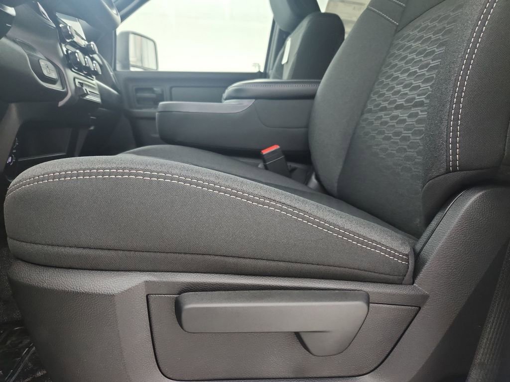 New 2026 RAM 5500 Tradesman w/ Chrome Appearance Group AWD/4WD image 12