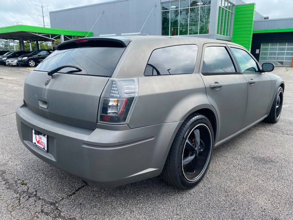Used 2005 Dodge Magnum R/T w/ Convenience Group II RWD image 5